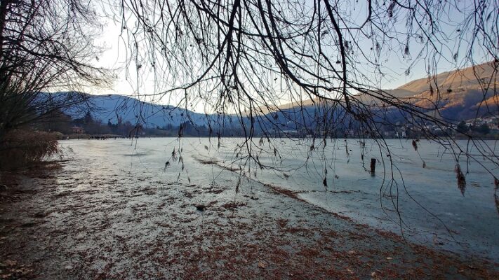 Lago Di Endine Ghiacciato: Incanto E Magia In Valcavallina